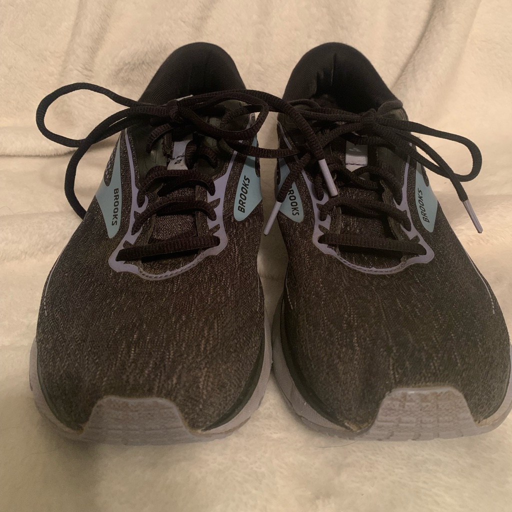 Womens Brooks Trace Sneakers Size 10